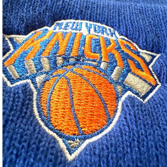 Unisex New York Knicks New Alternate Beanie with France flag 🇫🇷 unique look - Picture 3 of 6